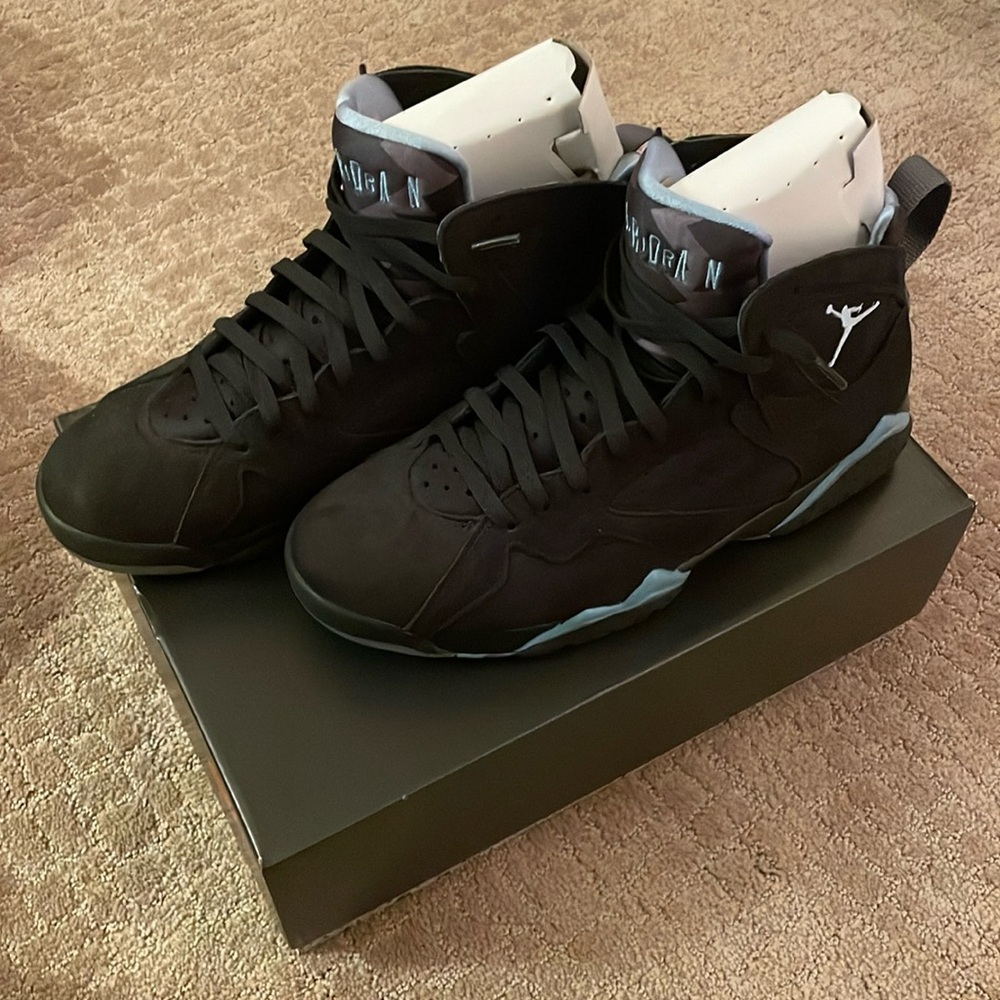NEW - men’s size 9.5 Nike Air Jordan 7 Retro
